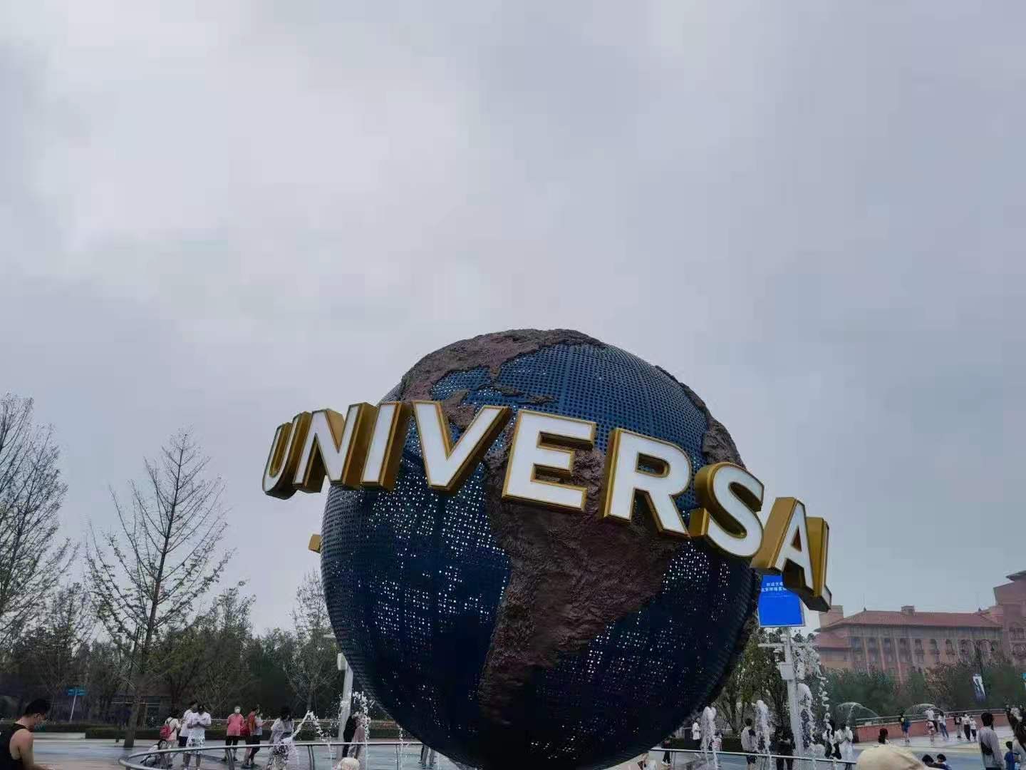 北京环球影城PK上海迪士尼乐园