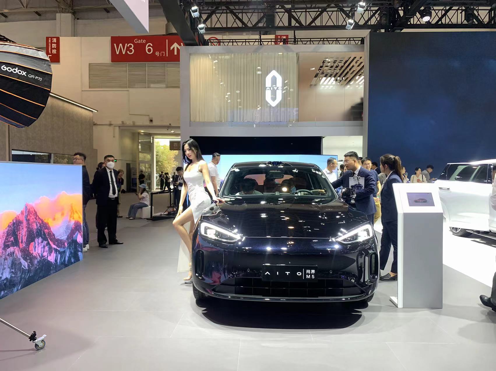 乘坐地铁怎么去2025第二十三届广州国际汽车展览会（简称广州国际车展）