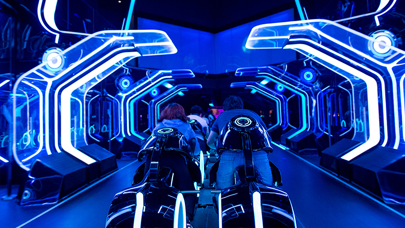 上海迪士尼乐园 创极速光轮 TRON 热门刺激项目 爱票网管家带玩